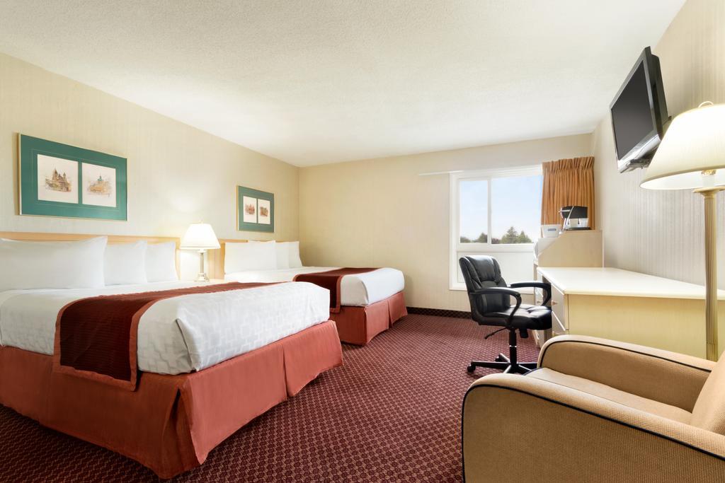 Travelodge By Wyndham Lethbridge Εξωτερικό φωτογραφία