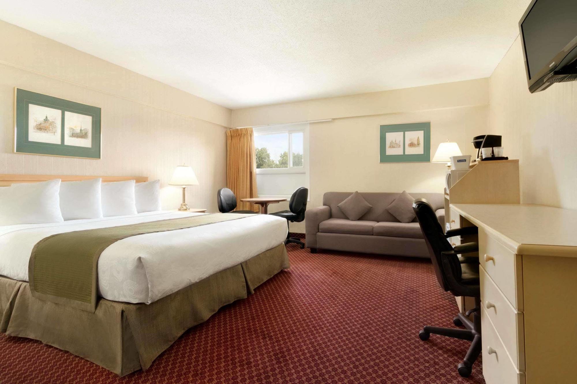 Travelodge By Wyndham Lethbridge Εξωτερικό φωτογραφία